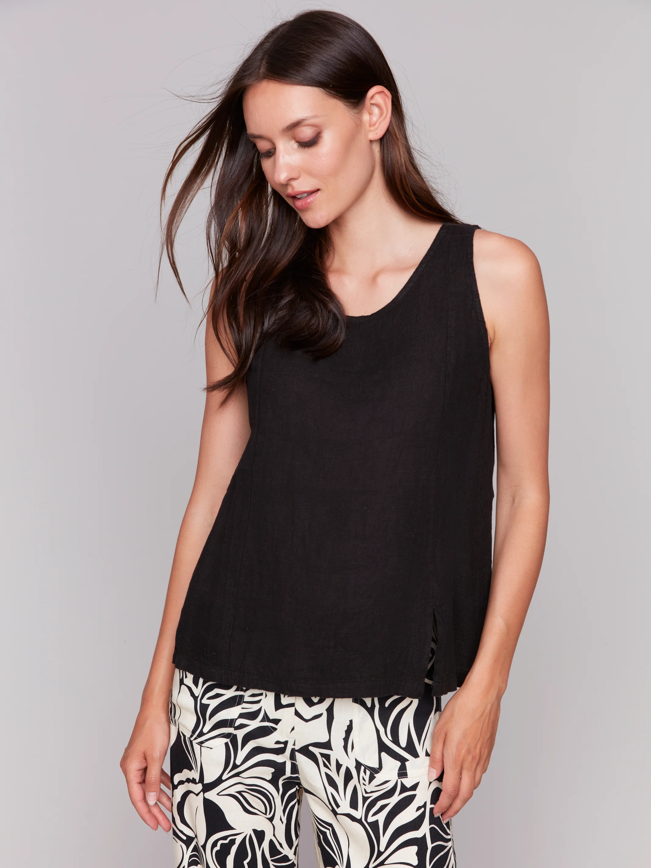 Charlie B -C4543R-001-Solid Sleeveless Linen Top W/Slits-Black - Image 3