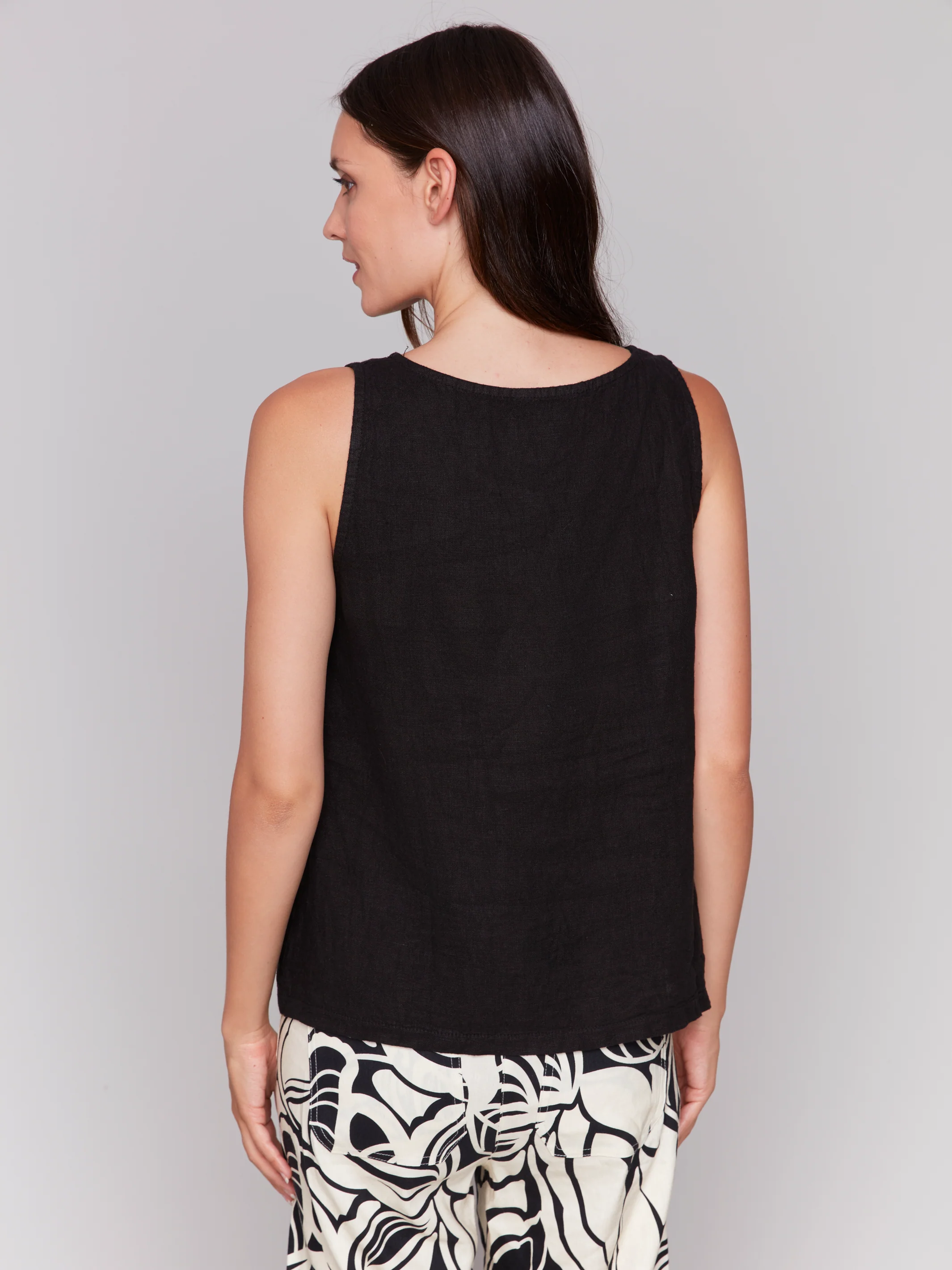 Charlie B -C4543R-001-Solid Sleeveless Linen Top W/Slits-Black - Image 4
