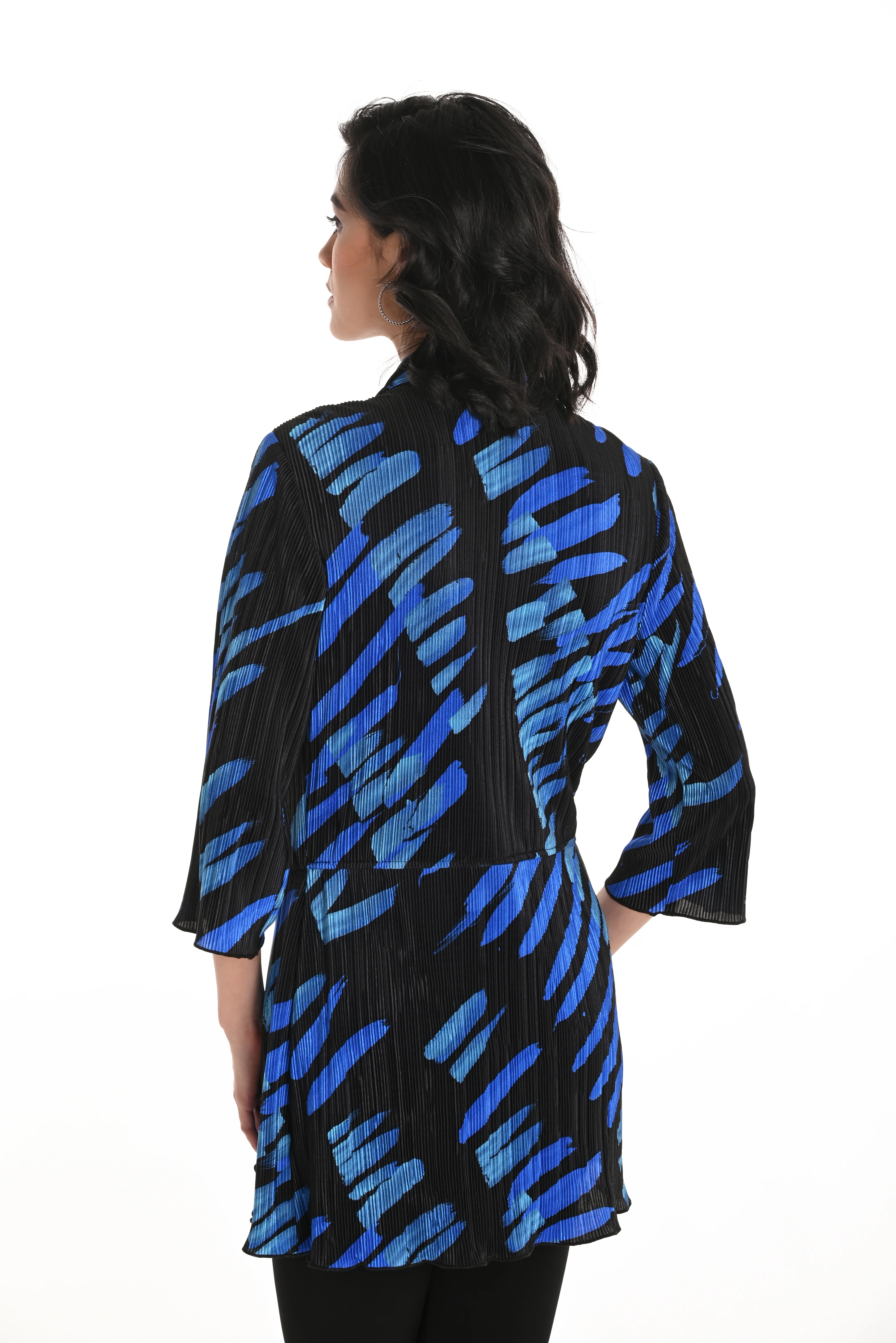 Frank Lyman -253328-1011-Knit Throw Over-Black/Blue - Image 2
