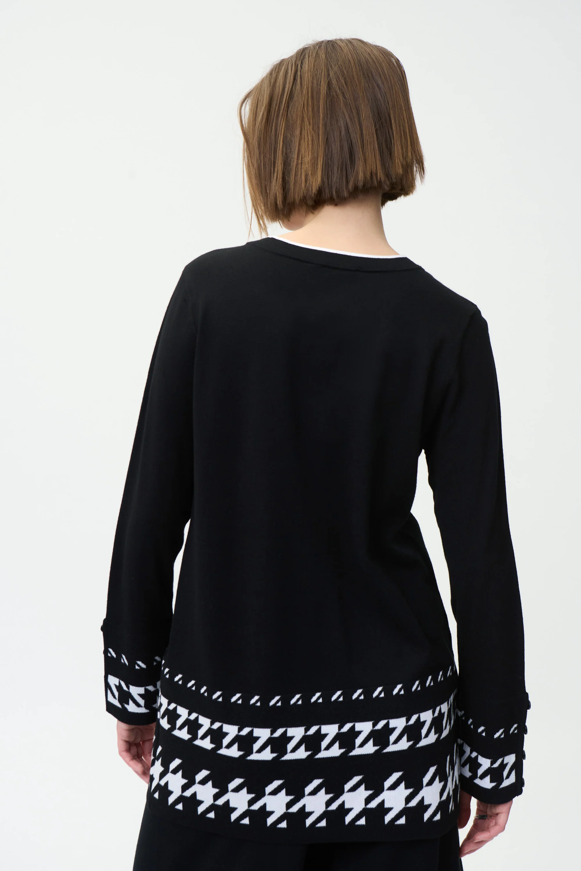 Joseph. Ribkoff Winter 2022 - Houndstooth Tunic Style - 224928 - Image 4